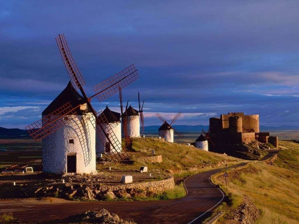 Hiszpania z wiatrakami i zamkiem La Muela w tle. puzzle online