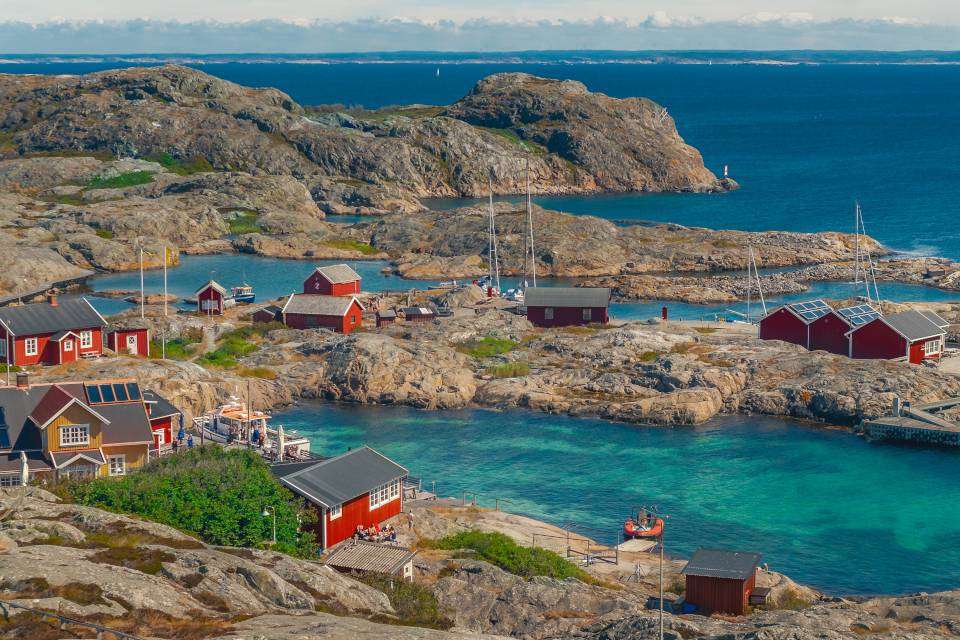 Czerwone domy na archipelagu w Szwecji puzzle online