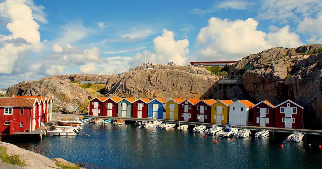 Drewniane domy Bohuslän nad wodą Szwecja puzzle online