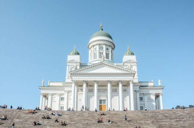 Biała Katedra w Helsinkach w Finlandii puzzle online