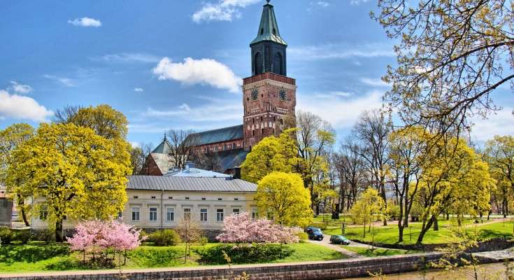 Turku z katedrą w Finlandii puzzle online