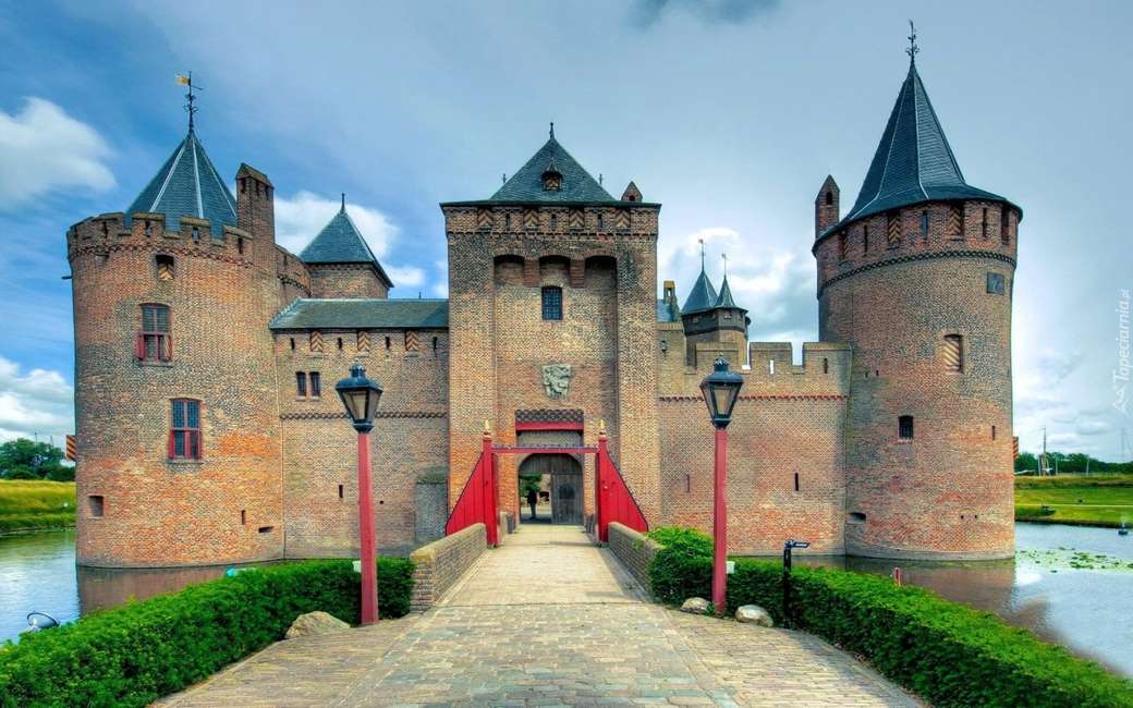 zamek na wodzie w holandii puzzle online