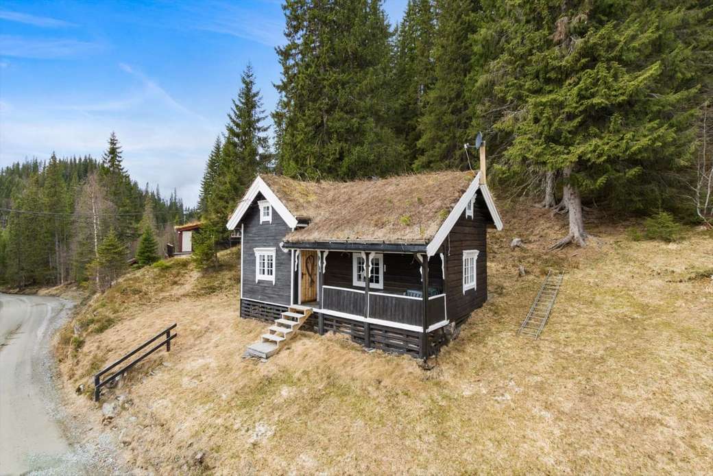 norwegia- mały dom drewniany pokryty mchem puzzle online