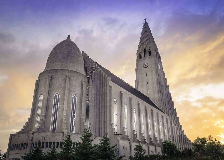 Kościół Hallgrims w Reykjaviku Islandia puzzle online