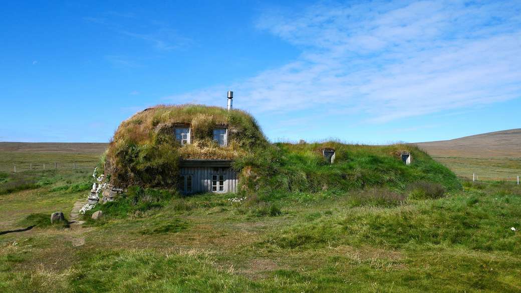 Dom na ziemi na Islandii puzzle online