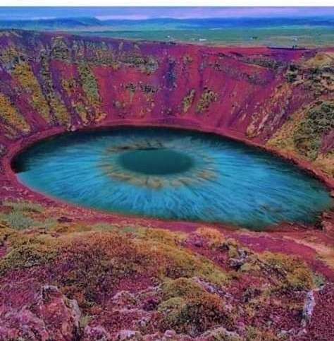 Jezioro kraterowe wulkanu na Islandii „Oko świata” puzzle online