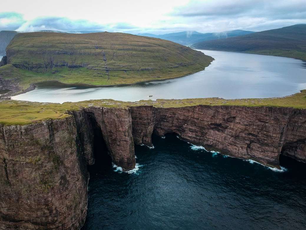 Morze śródlądowe na Wyspach Owczych puzzle online