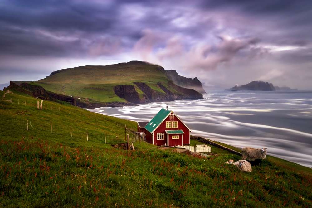 Dom na wybrzeżu Wysp Owczych puzzle online