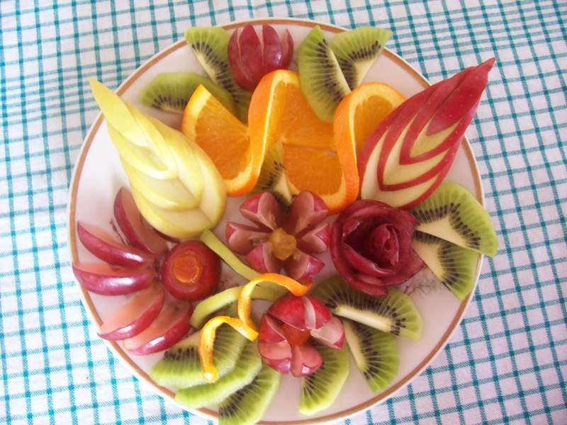 dekoracje z owoców puzzle online