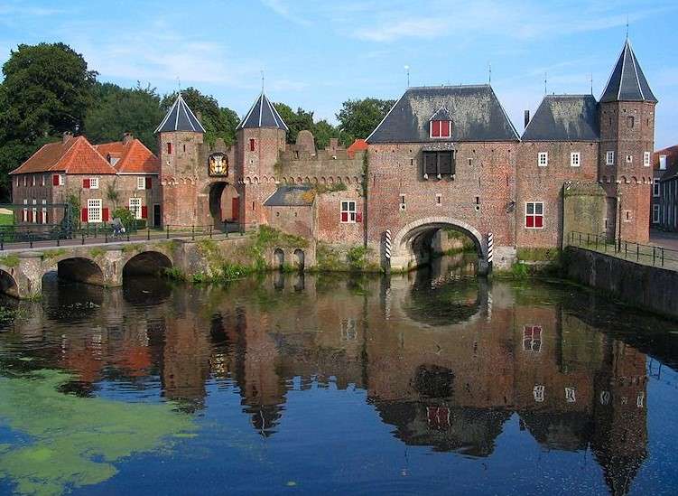 Amersfoort Koppelpoort w Holandii puzzle online