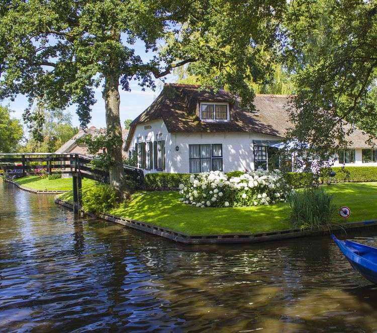 Giethoorn the Venice of the Netherlands jigsaw puzzle