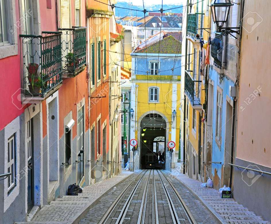 uliczka w lizbonie puzzle online