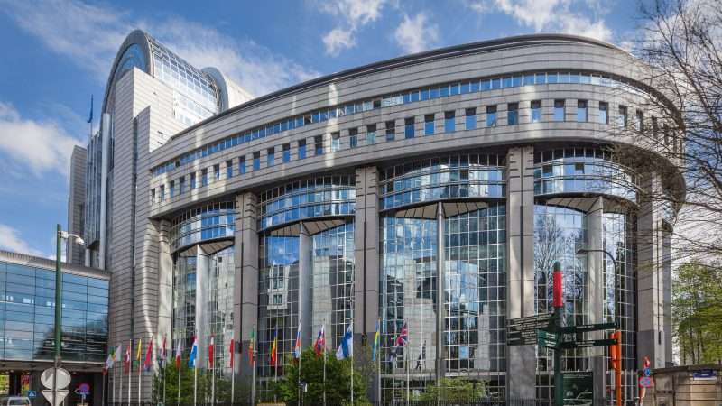 Budynek Parlamentu Europejskiego w Brukseli puzzle online