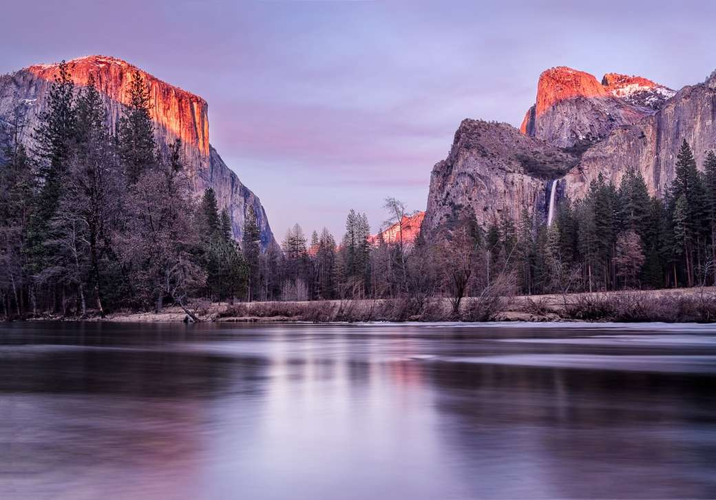 Widok na dolinę Yosemite puzzle online