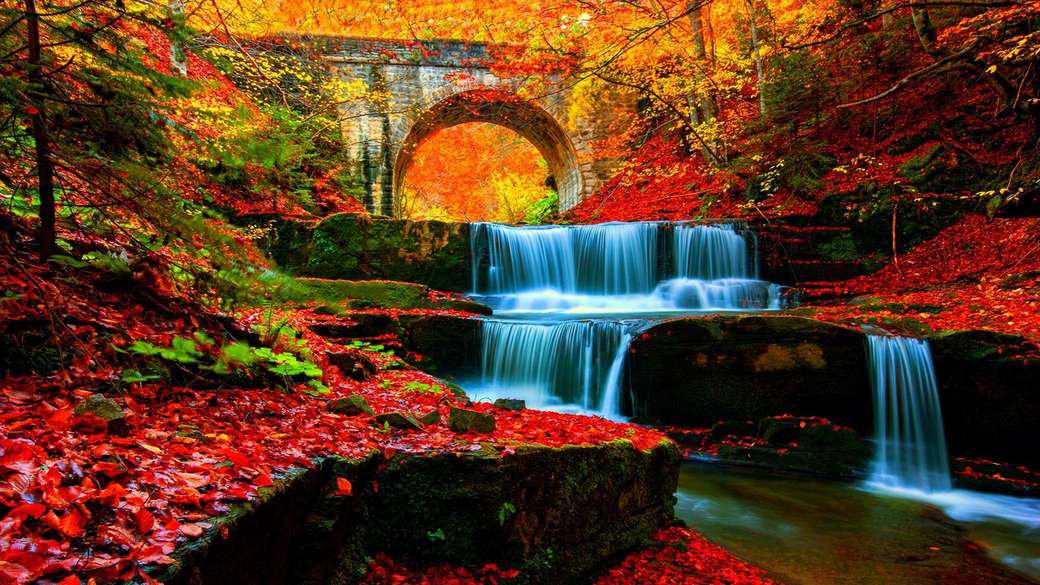 Jesienny krajobraz z wodospadami puzzle online