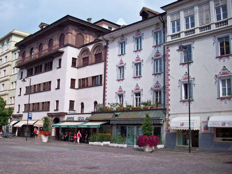 Bozen Dominikanerplatz Południowy Tyrol puzzle online