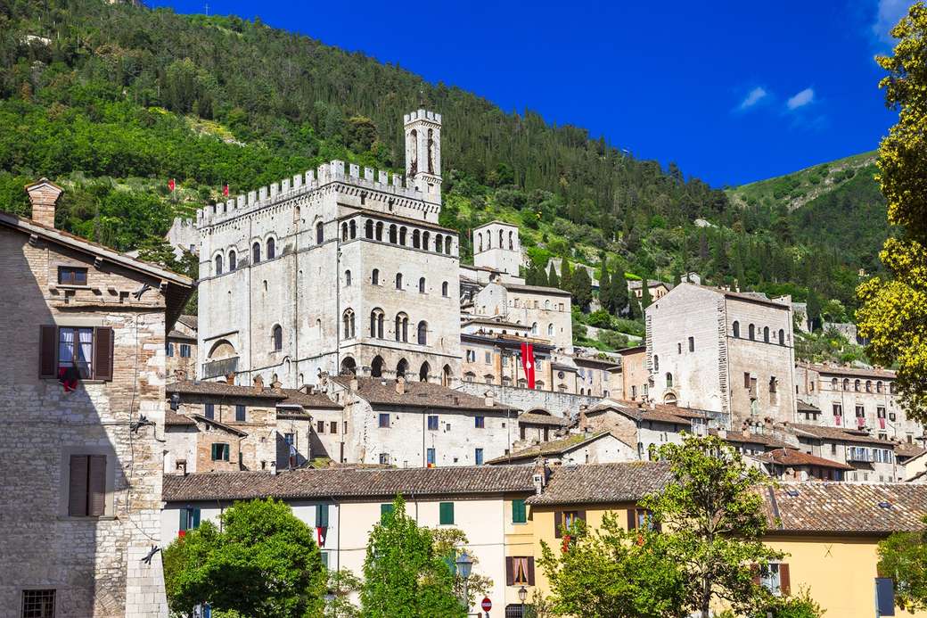 Gubbio w Umbrii we Włoszech puzzle online