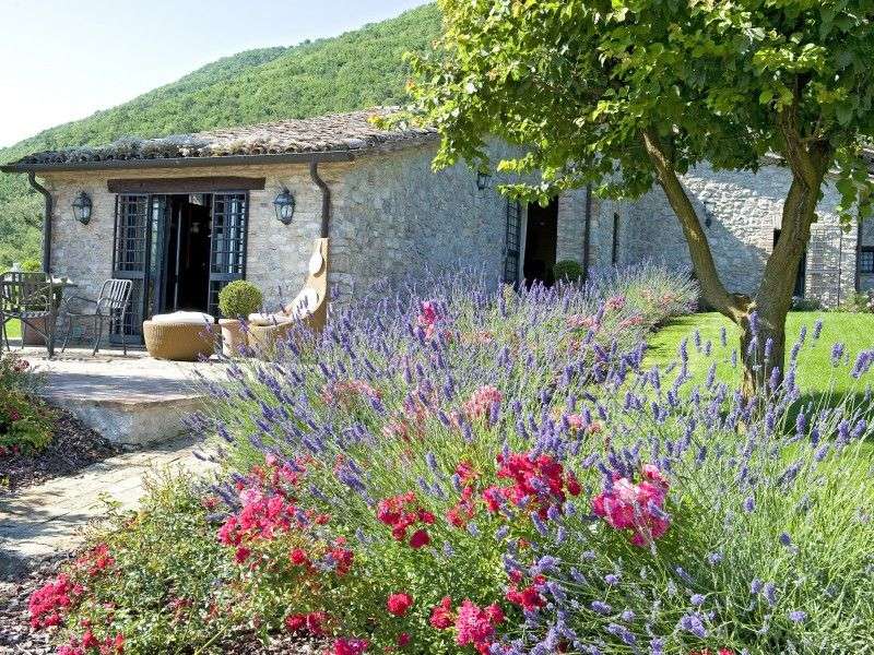 Domek na wsi w Umbrii we Włoszech puzzle online
