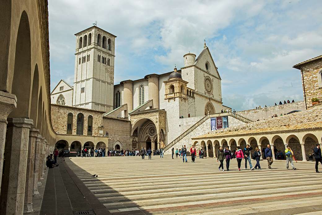 Katedra w Asyżu w Umbrii we Włoszech puzzle online