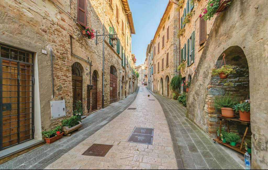Miasto Montone w Umbrii puzzle online