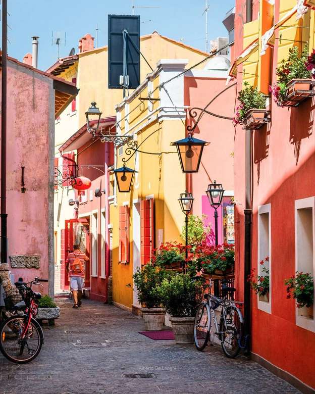Caorle stare miasto Veneto Włochy puzzle online
