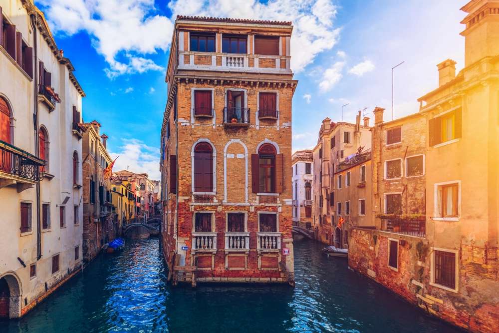 Kanały i łodzie w Wenecji puzzle online