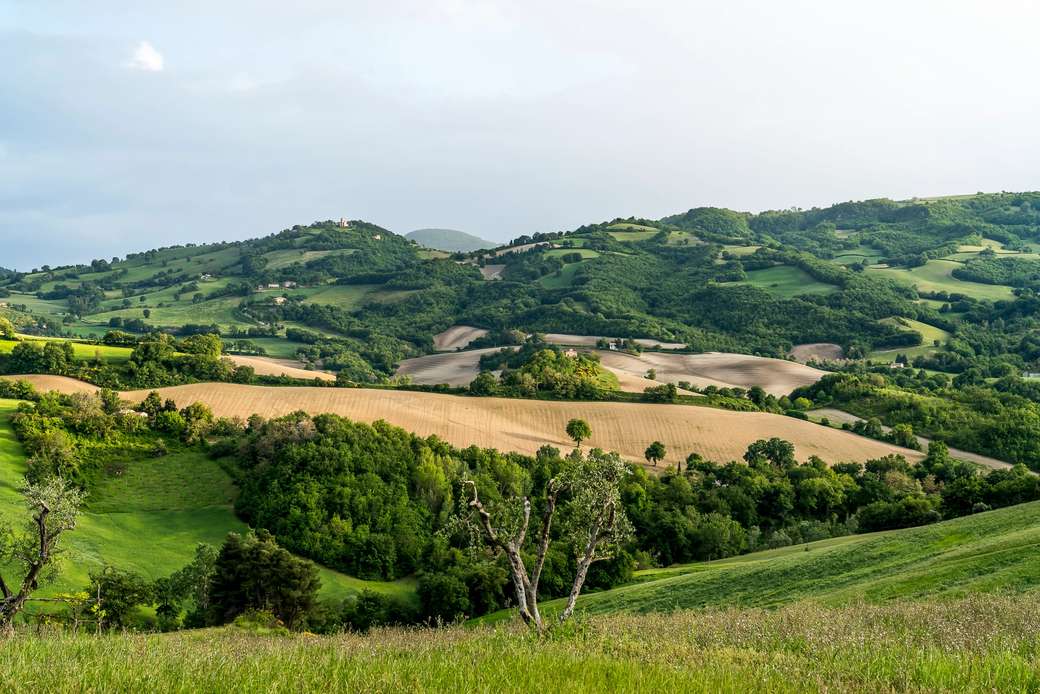 Krajobraz z regionu Marche we Włoszech puzzle online