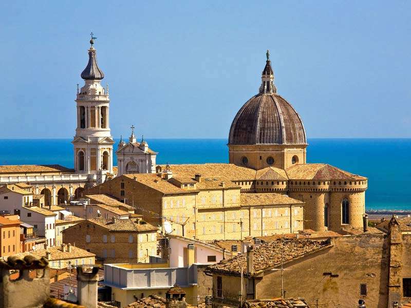 Miasto Loreto w Marche we Włoszech puzzle online