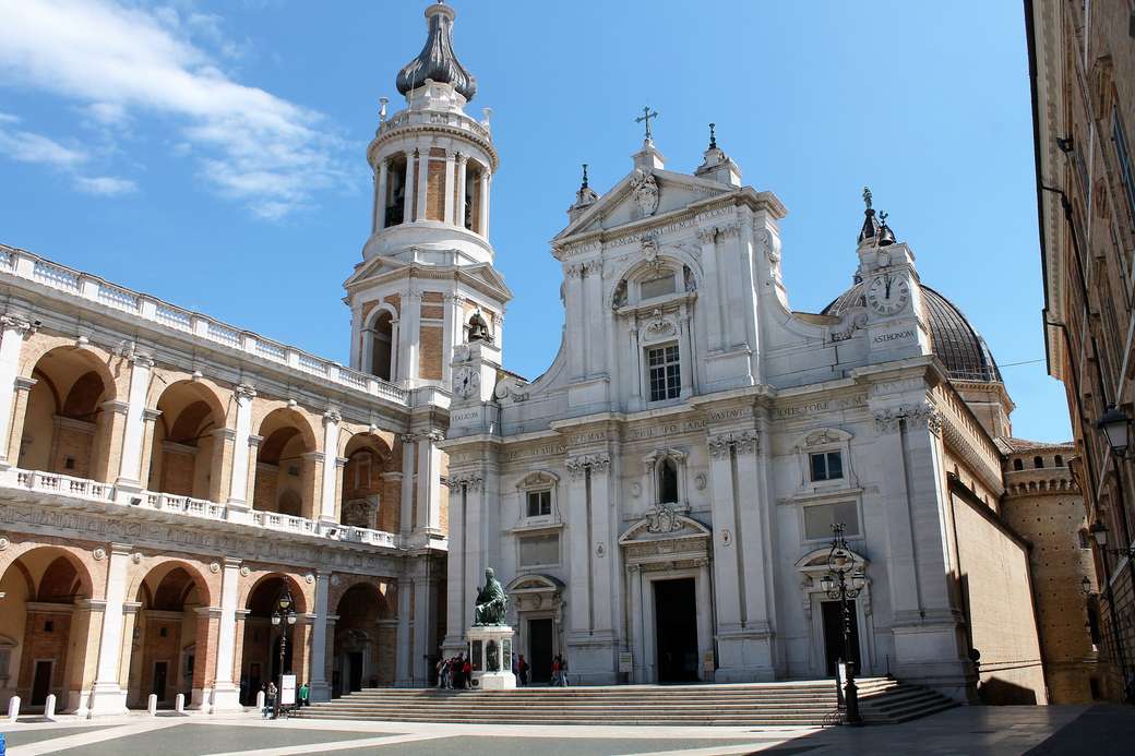 Katedra Loreto i Piazaa Marche Włochy puzzle online
