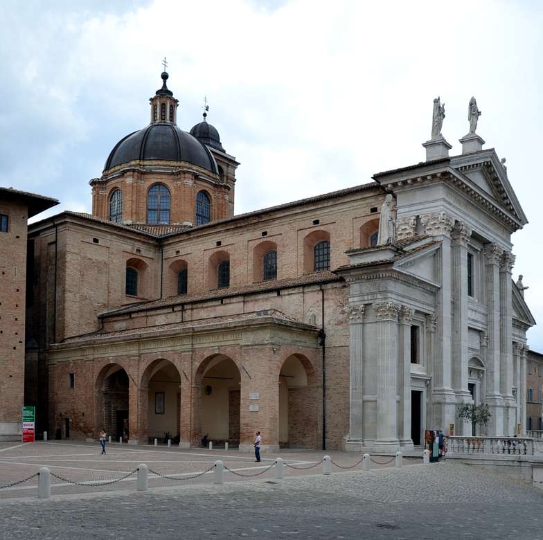 Katedra Urbino w Marche we Włoszech puzzle online