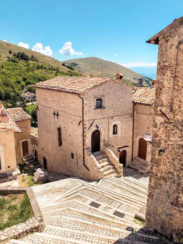Santo Stefano di Sessanio Abruzzo Włochy puzzle online