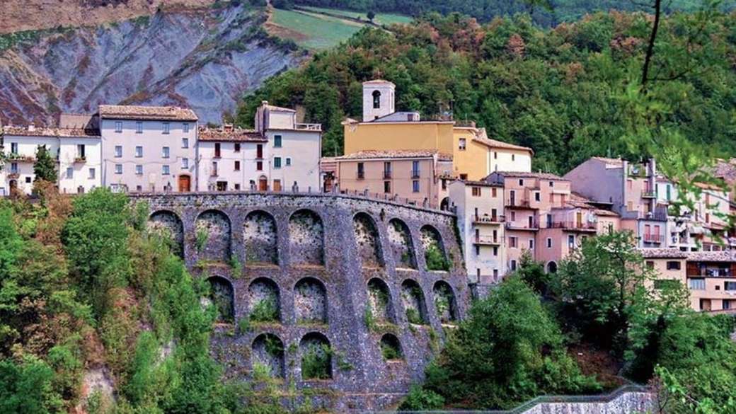 Miasto Teramo Castelli Borghi w Abruzji puzzle online