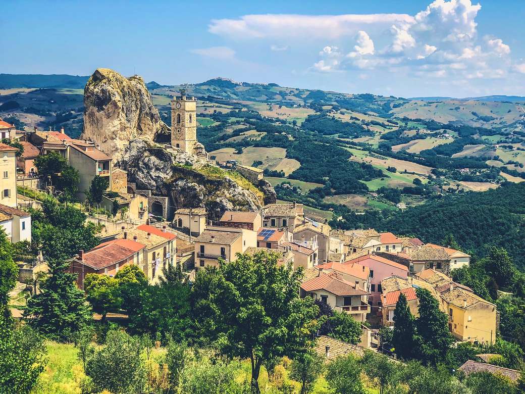 Region Pietracupa w Molise we Włoszech puzzle online