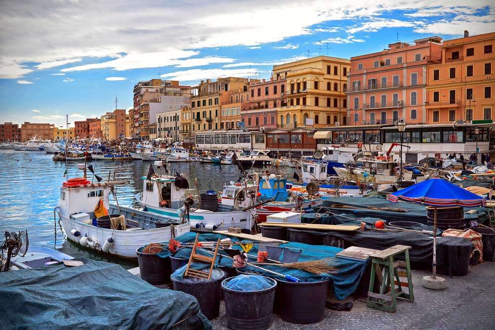 Region portowy Anzio w Lazio we Włoszech puzzle online