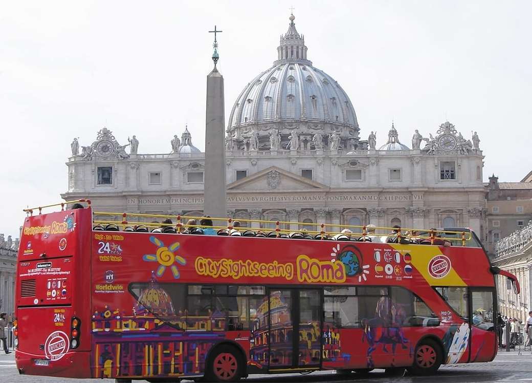 Zwiedzanie Rzymu autobusem przejeżdżającym przez Bazylikę św. Piotra puzzle online