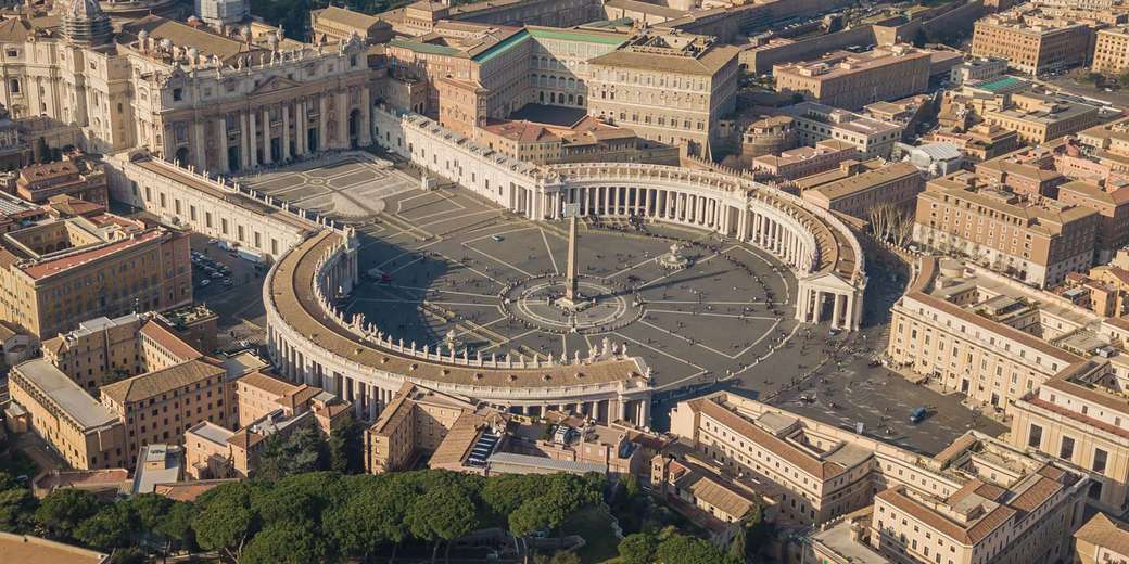 Plac Świętego Piotra z kolumnadami watykańskimi w Rzymie puzzle online