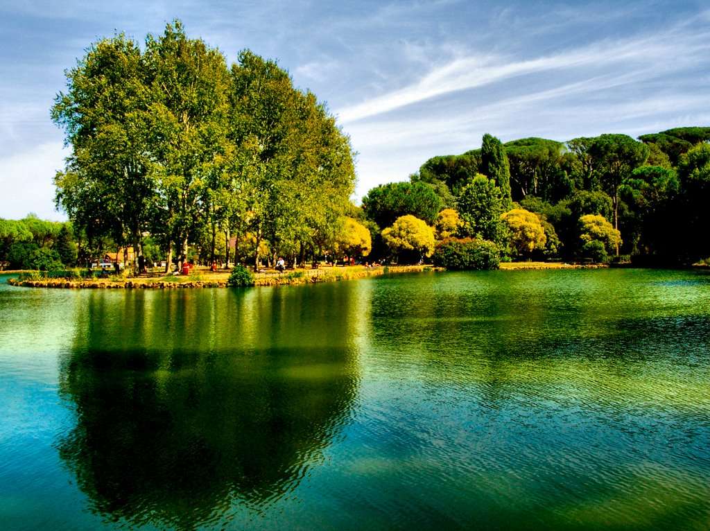 Villa Ada z pięknym ogrodem i jeziorem Rzym puzzle online