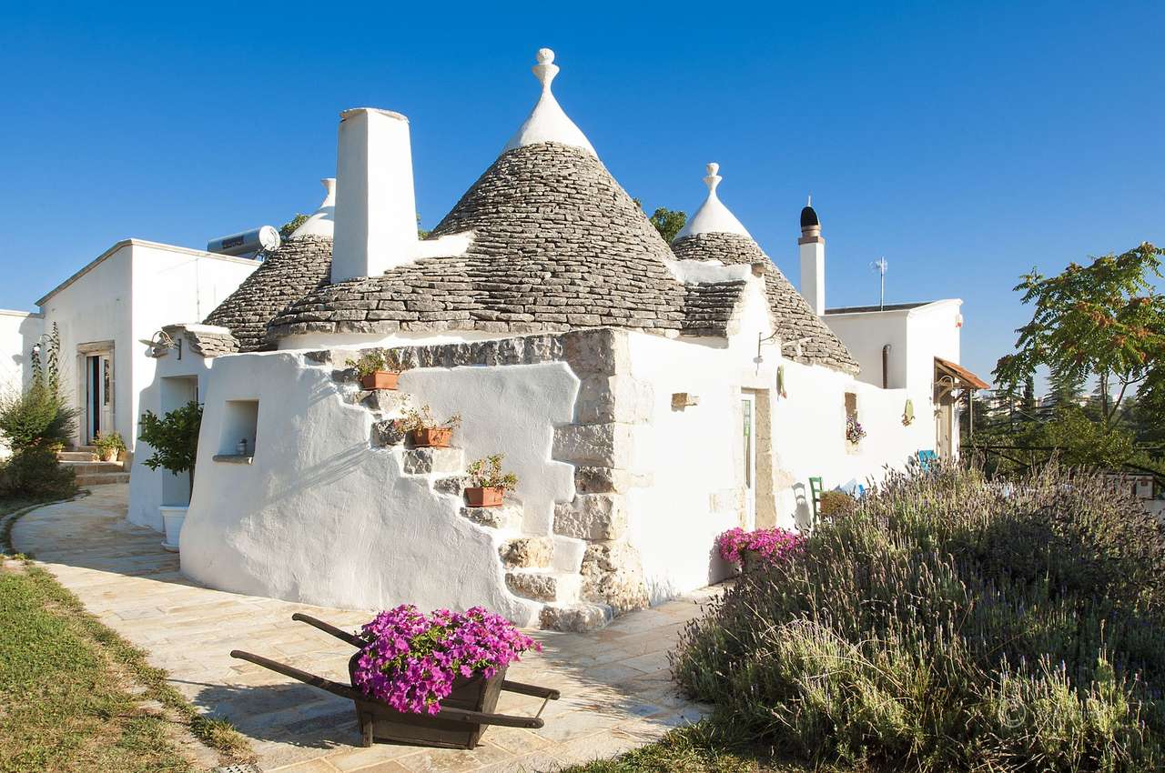 Tradycyjne domy trulli w Apulii puzzle online