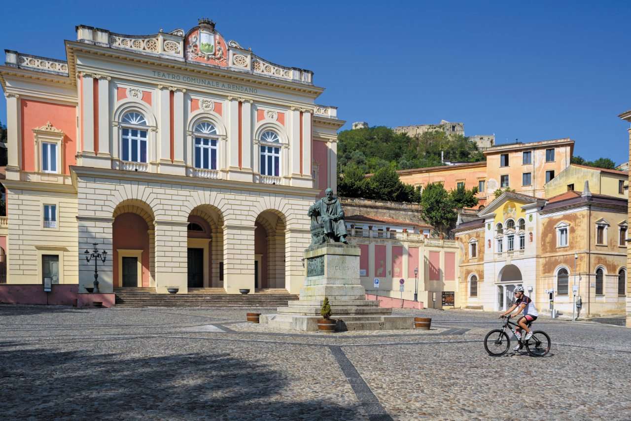 Miasto w Kalabrii we Włoszech puzzle online
