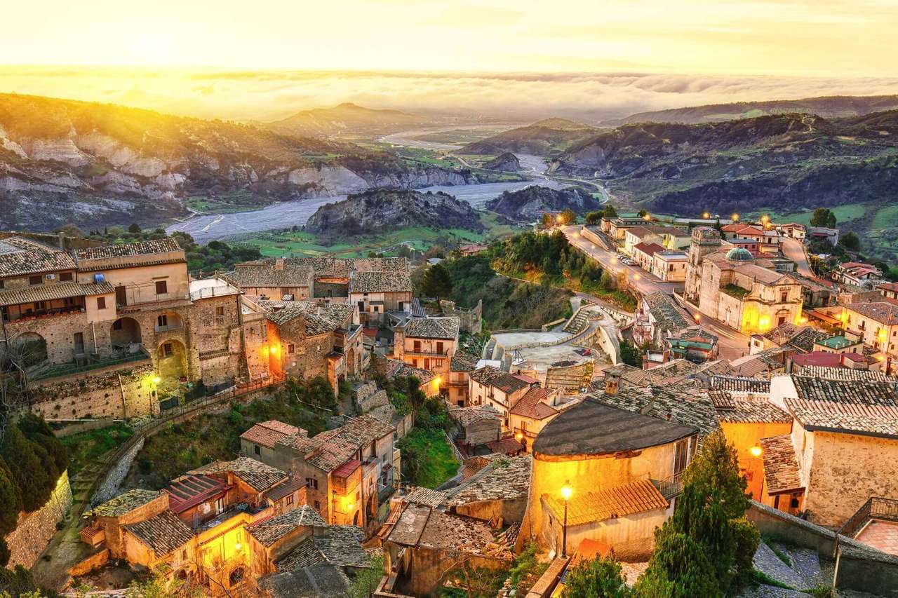 Miasto Stilo w Kalabrii we Włoszech puzzle online