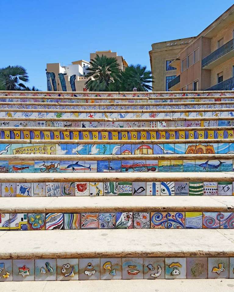 Kolorowe schody w mieście na Sycylii puzzle online