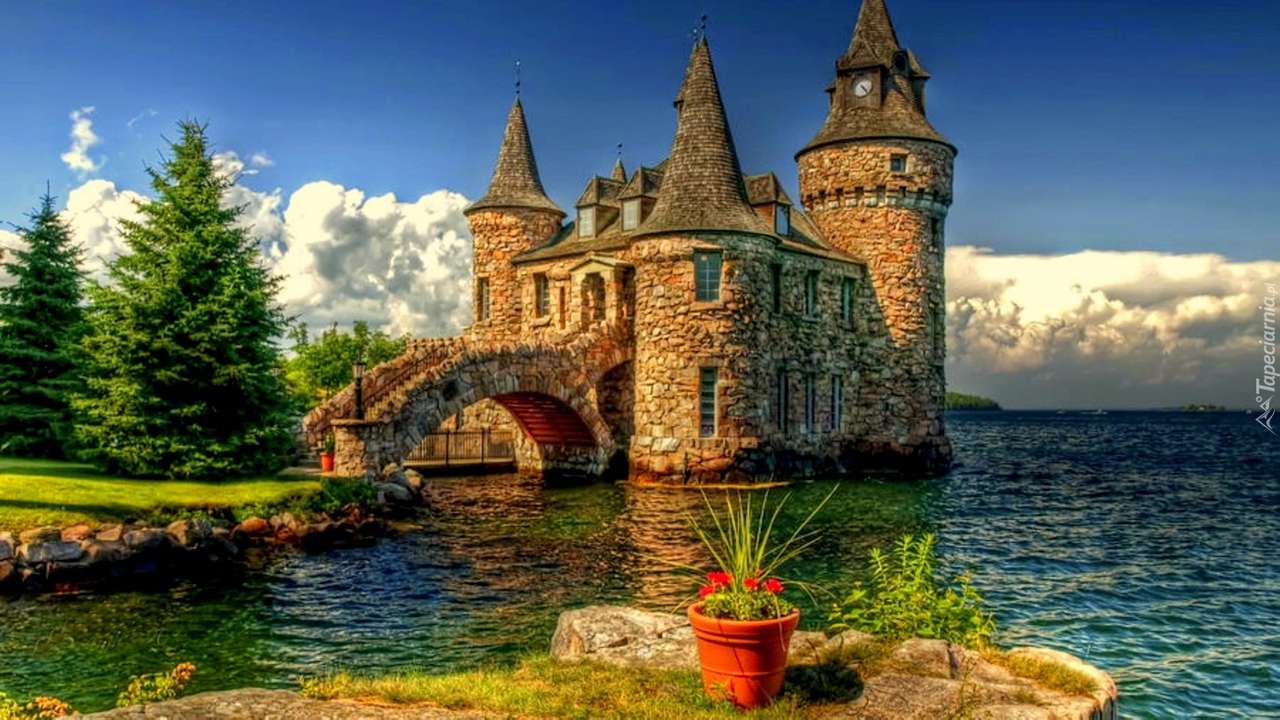 zamek na wodzie puzzle online