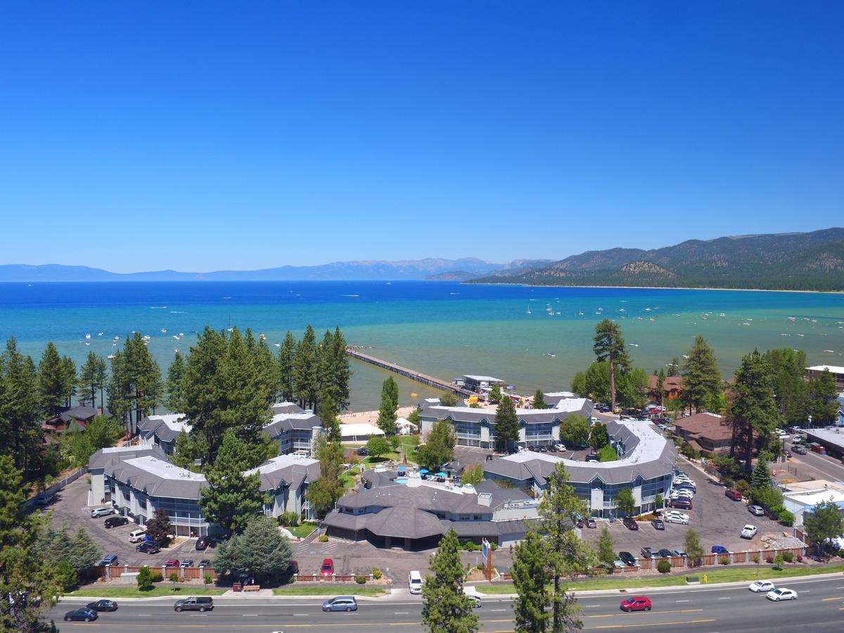 kopmleks nad Lake Tahoe puzzle online