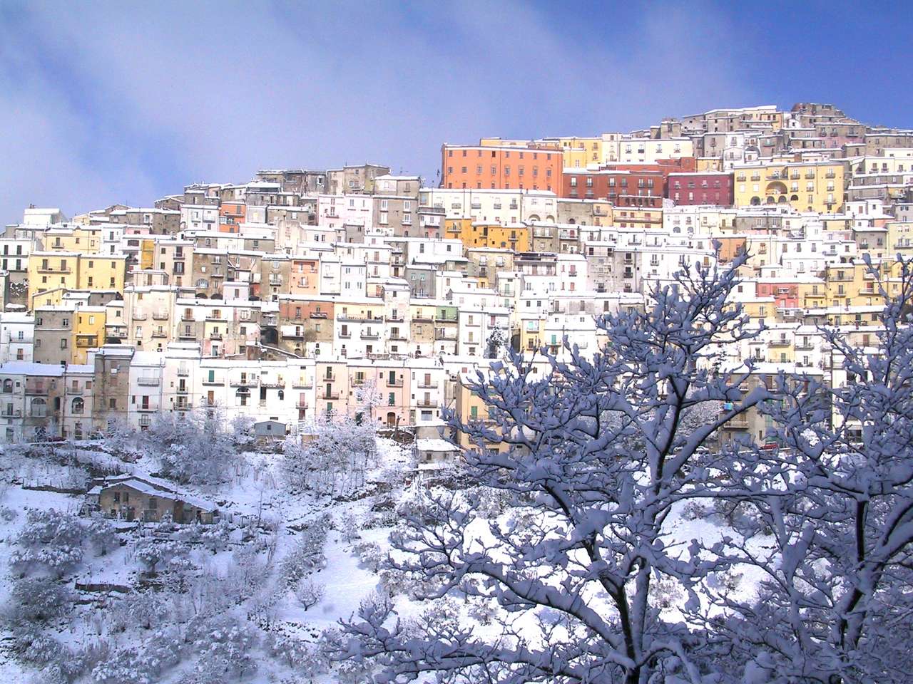 Snowy Calitri puzzle online