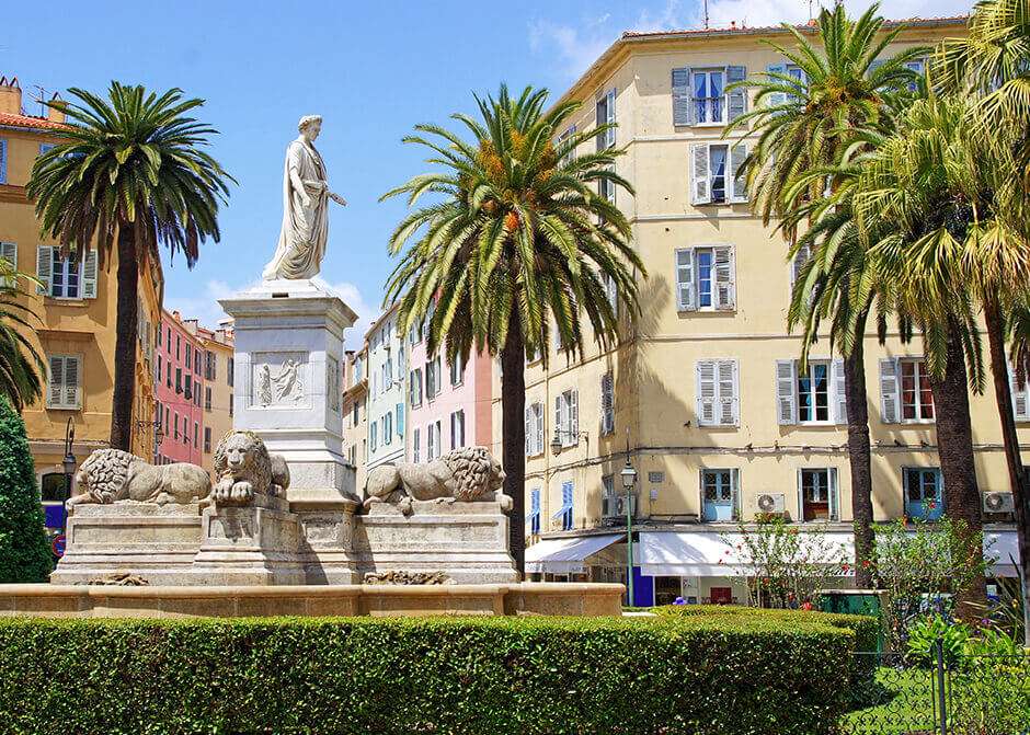 Pomnik Napoleona Ajaccio na Korsyce puzzle online