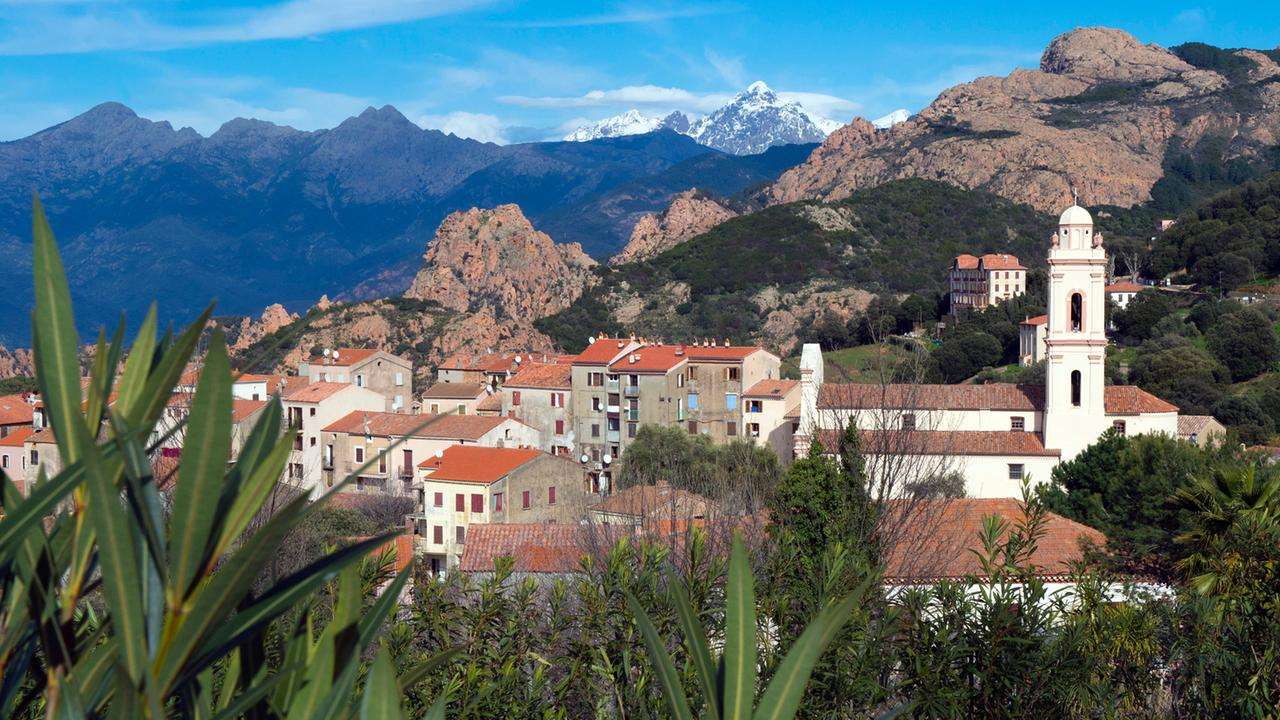 Miasto Piana na Korsyce puzzle online