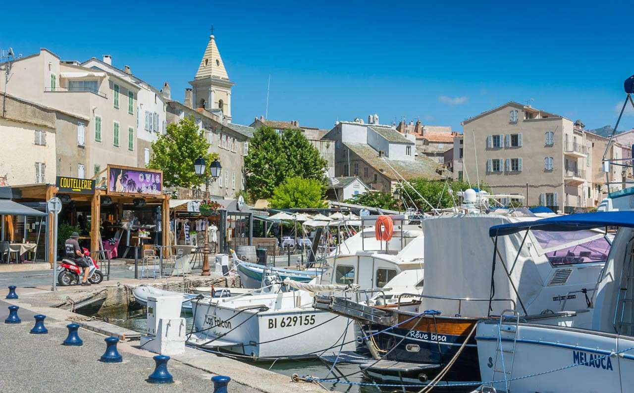Miasto St. Florent na Korsyce puzzle online