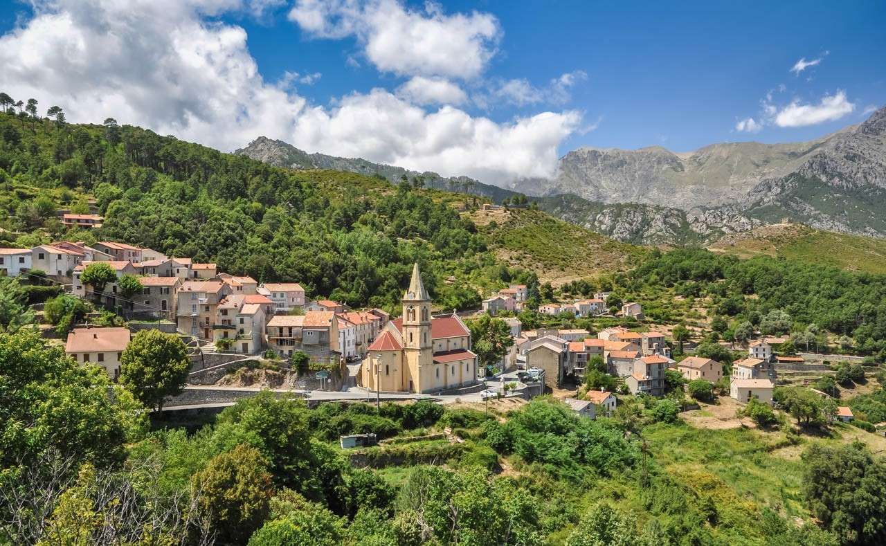Miasto Vivario na Korsyce puzzle online