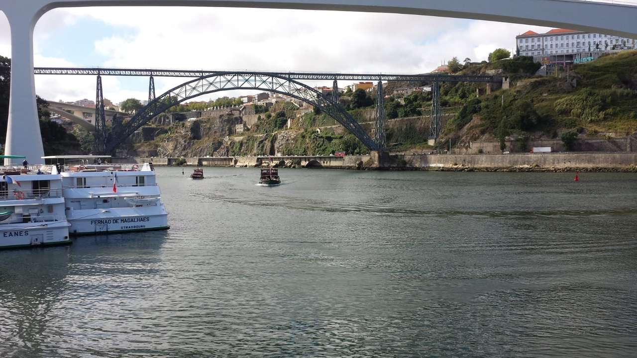 Wejście do Porto przez rzekę Douro. puzzle online