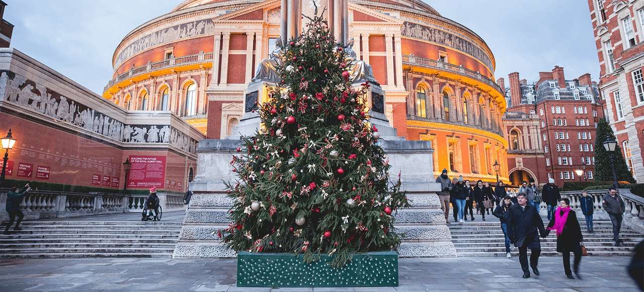 Ozdoby świąteczne przed Royal Albert Hall London puzzle online